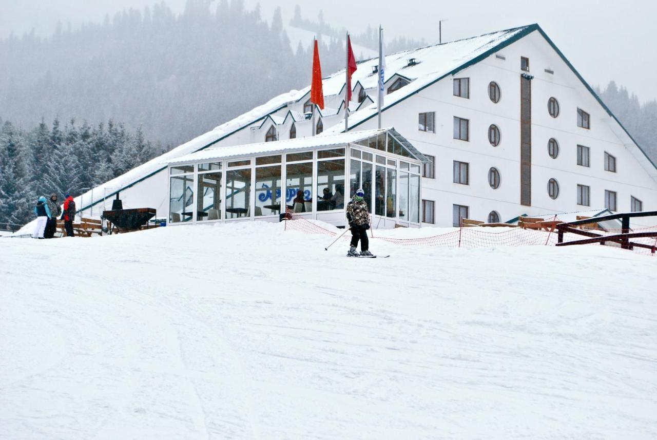 Kapriz Karakol Hotel ภายนอก รูปภาพ