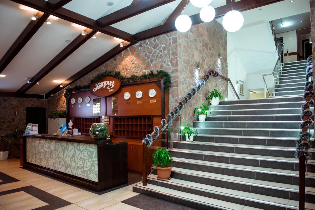Kapriz Karakol Hotel ภายนอก รูปภาพ