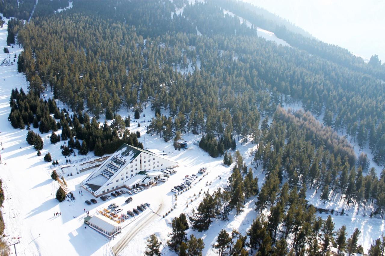 Kapriz Karakol Hotel ภายนอก รูปภาพ