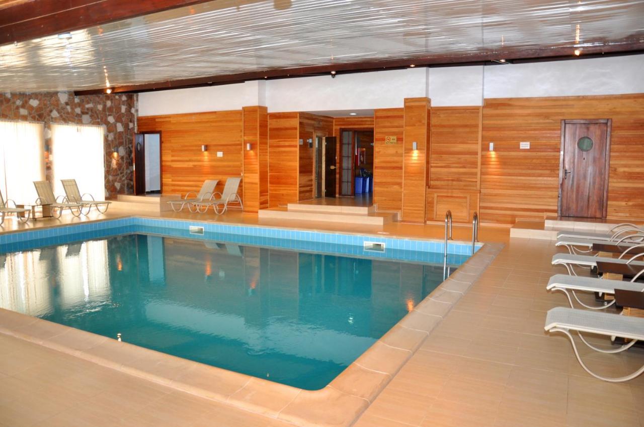 Kapriz Karakol Hotel ภายนอก รูปภาพ