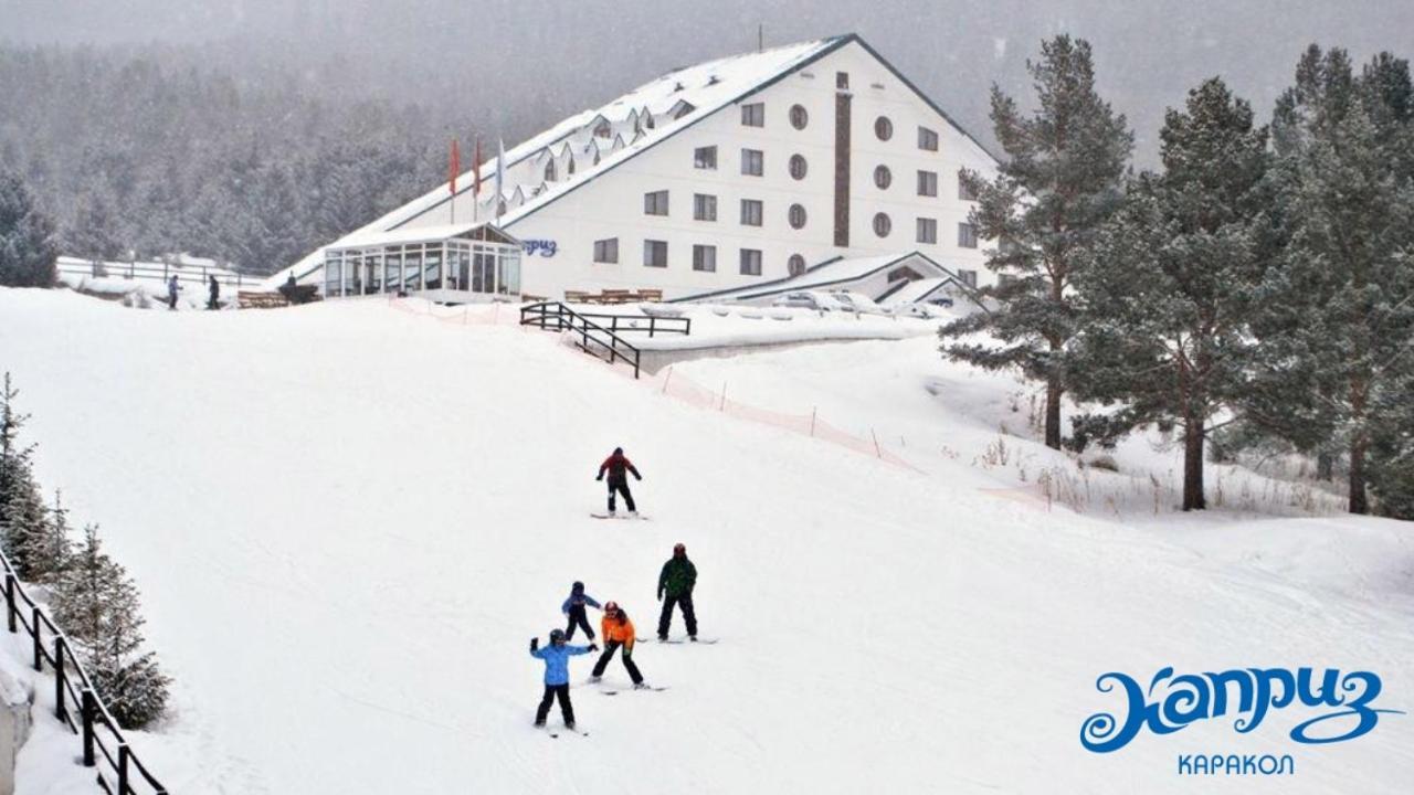 Kapriz Karakol Hotel ภายนอก รูปภาพ